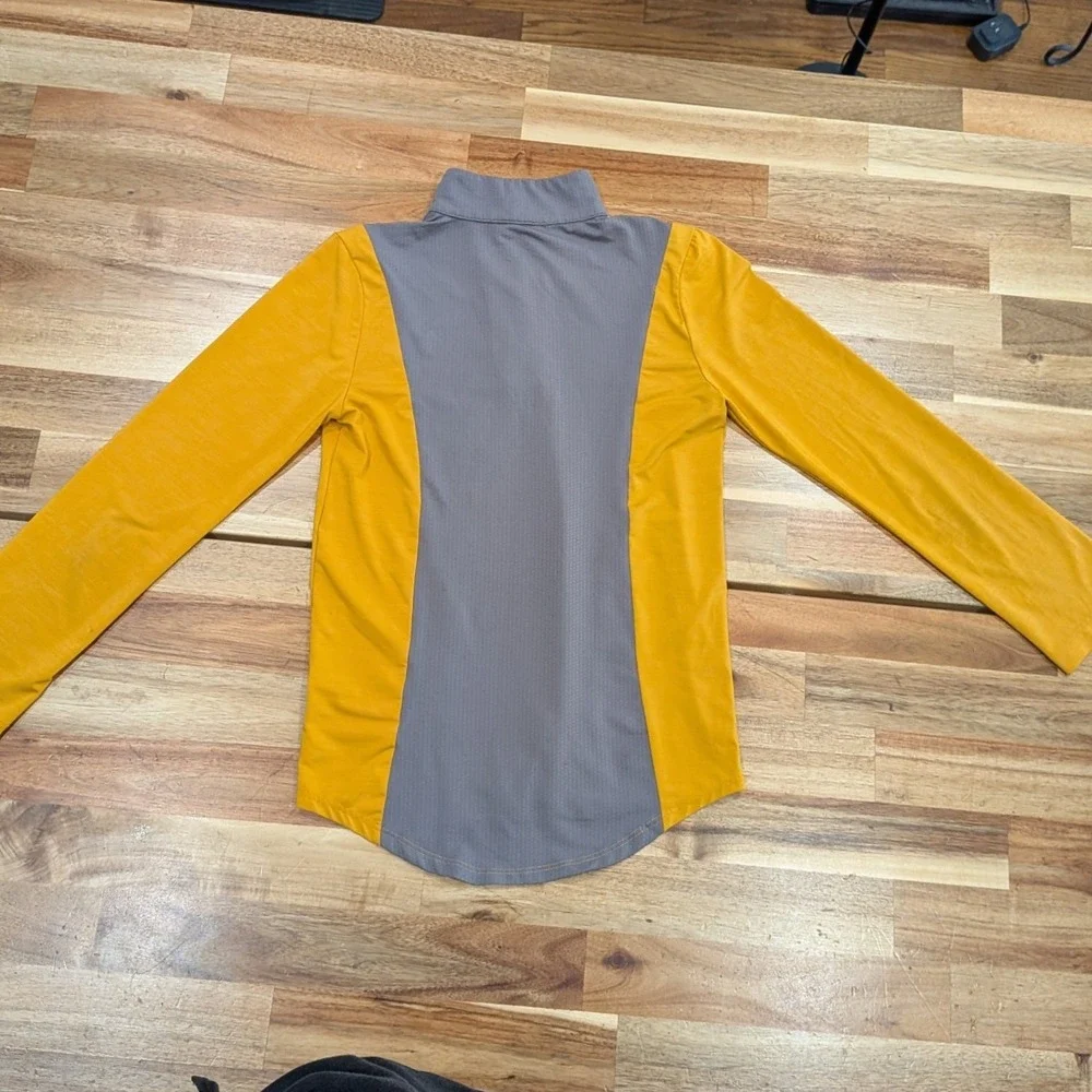 Elliena EQ Girls Riding Shirt Medium Long Sleeve Gray Yellow Equestrian